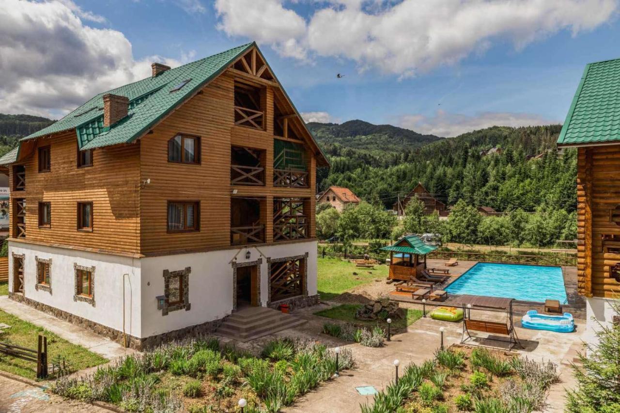 Edelweiss Carpathians Migovo Hotel Buitenkant foto