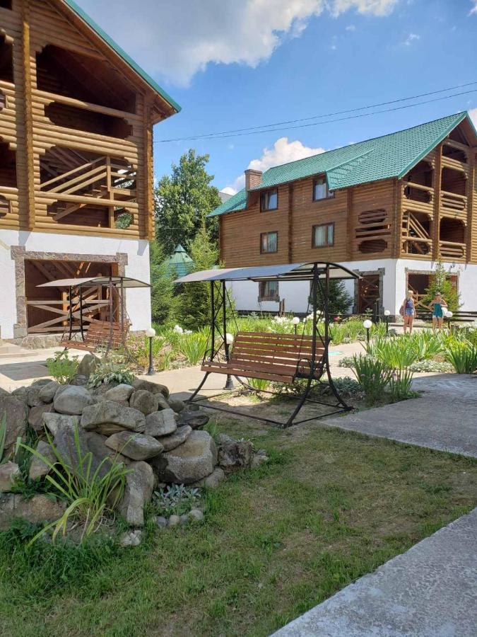 Edelweiss Carpathians Migovo Hotel Buitenkant foto