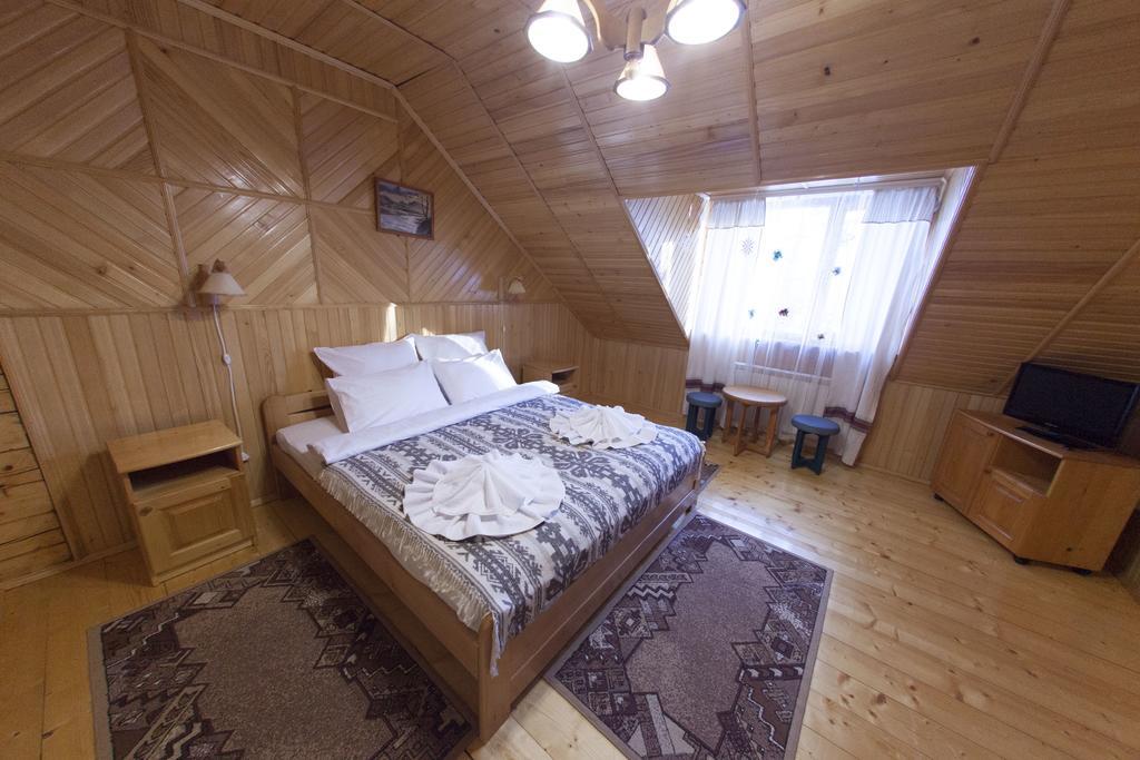 Edelweiss Carpathians Migovo Hotel Buitenkant foto